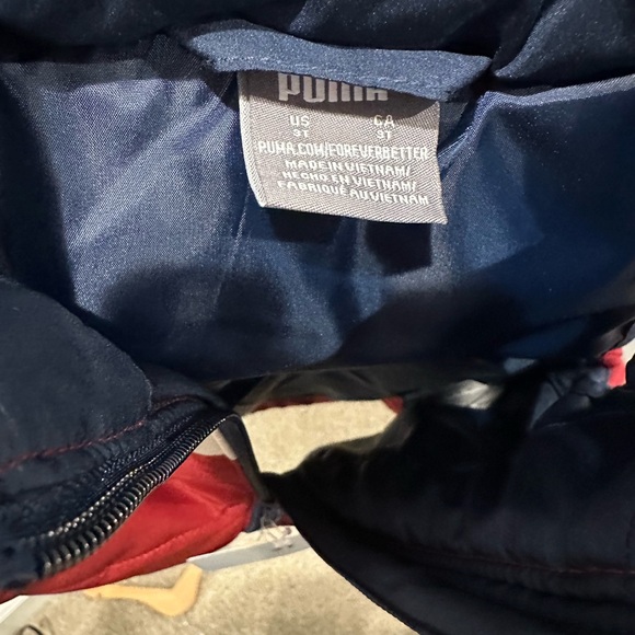 Puma Boys Red and Navy Puffer Jacket Vest, NWT, 3T - Picture 4 of 9